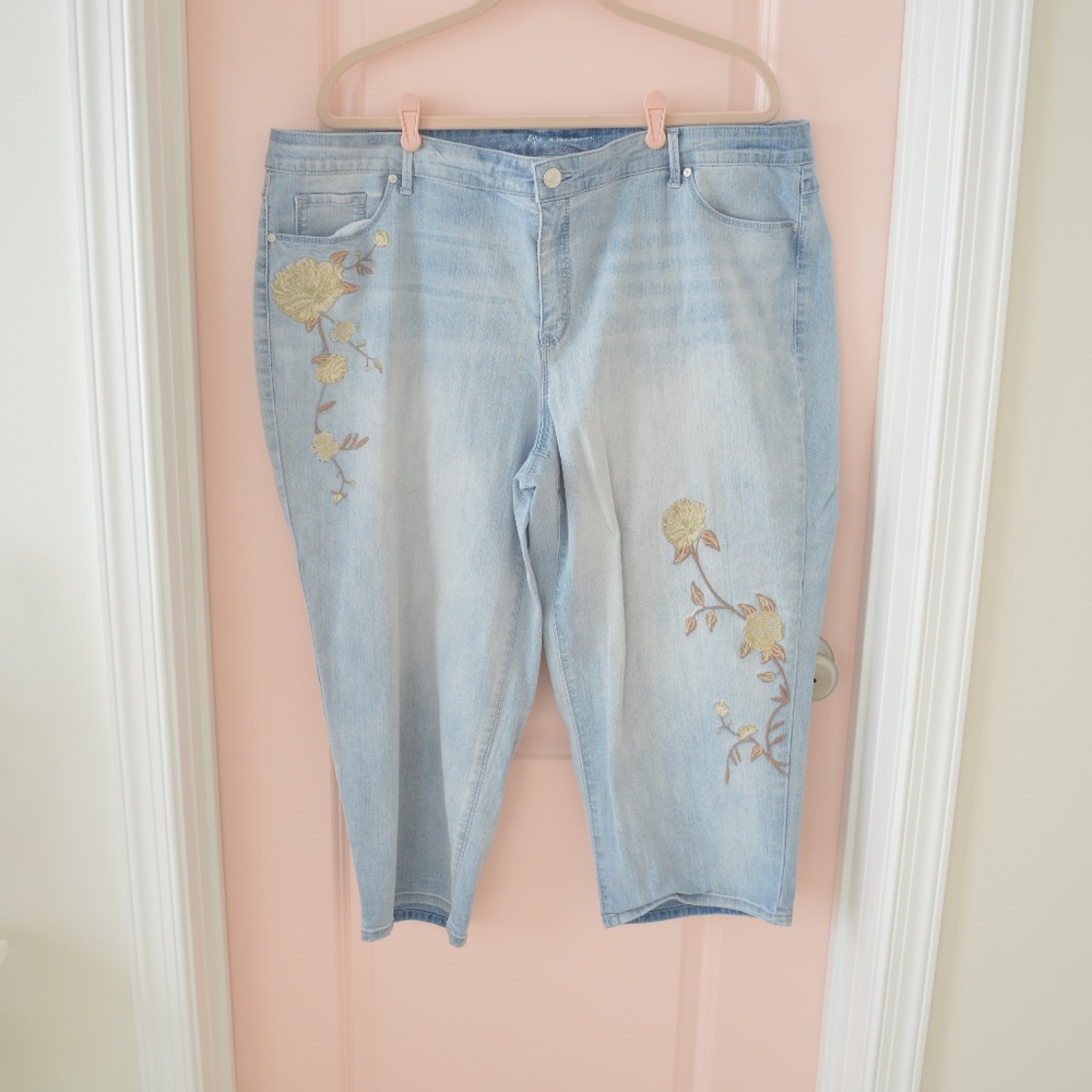 Gloria Vanderbilt Jordyn Jeans Flower Embroidery